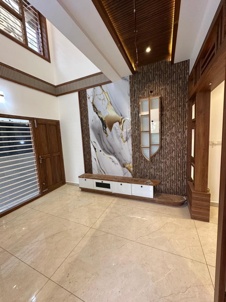 1900sqft 4BHK Semifurnished House