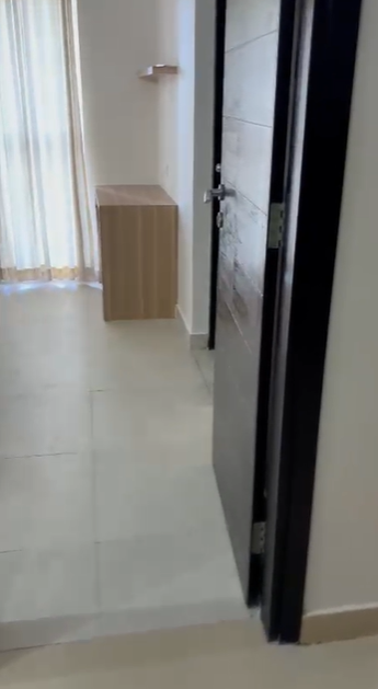 1937sqft 3BHK Fully furnished Flat