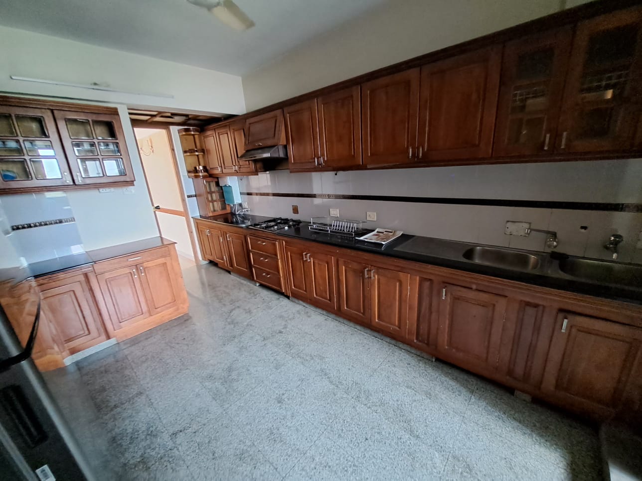 1950sqft 3BHK Fully furnished Flat
