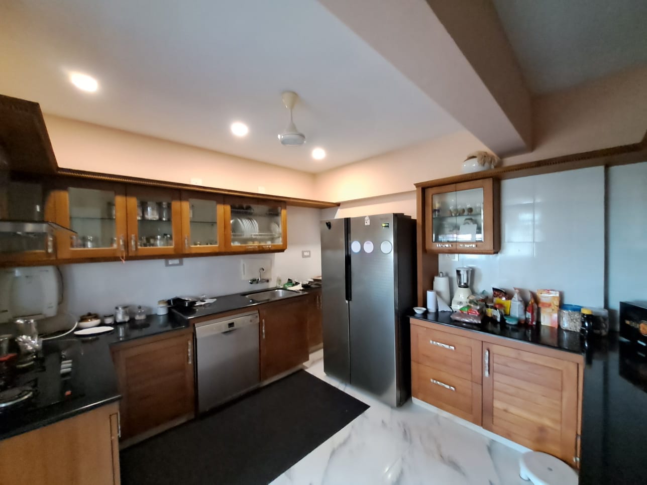 1950sqft 3BHK Fully furnished Flat