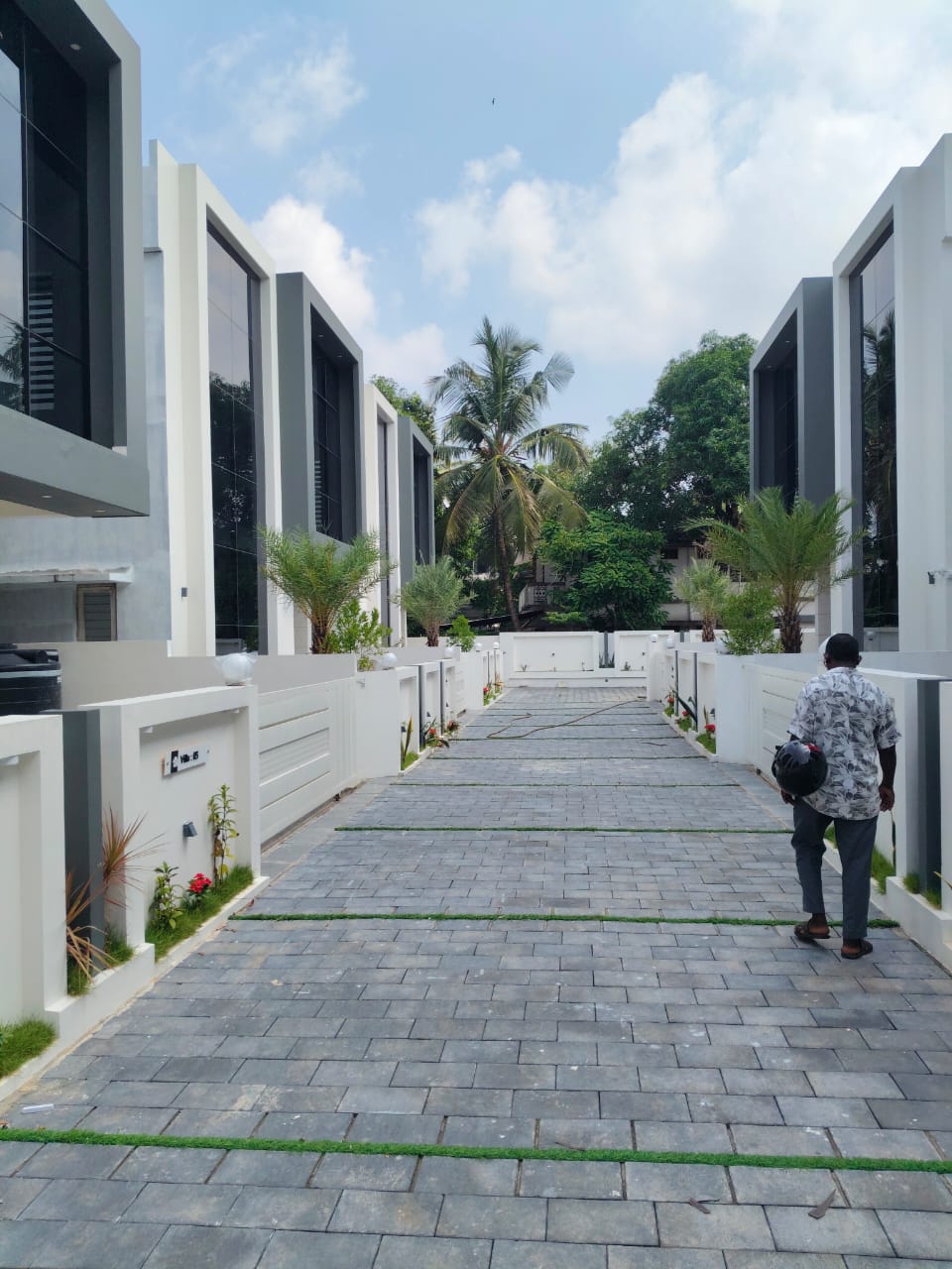 1950sqft 3bhk+ Study Semifurnished Villa
