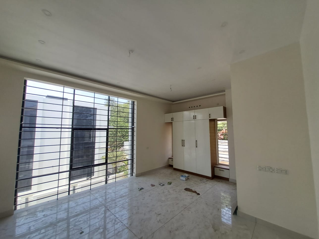 1950sqft 3bhk+ Study Semifurnished Villa - for sale in Kundanoor, Kochi ( Ernakulam ), Kerala