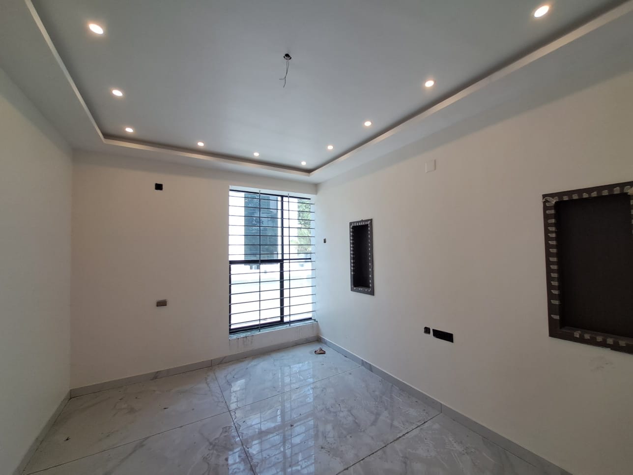 1950sqft 3bhk+ Study Semifurnished Villa