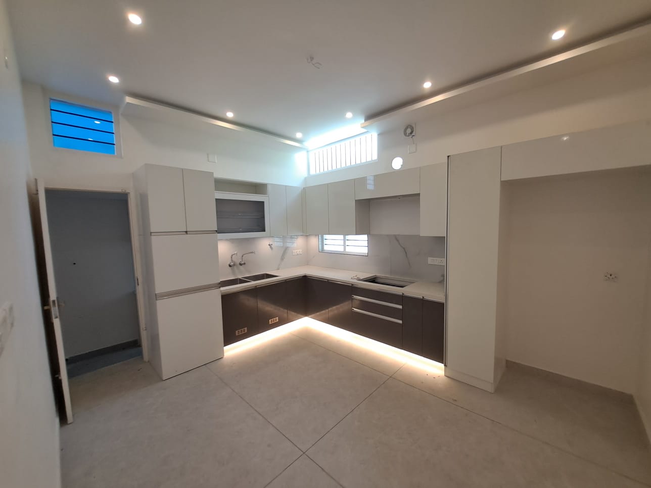 1950sqft 3bhk+ Study Semifurnished Villa