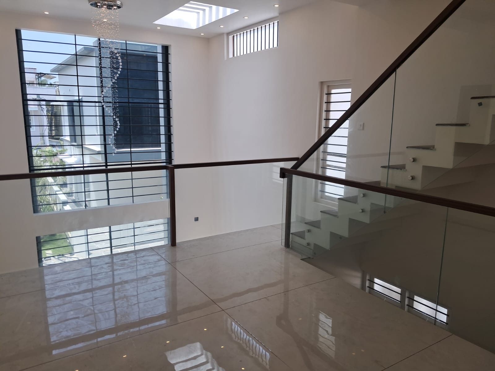 1950sqft 3bhk+ Study Semifurnished Villa