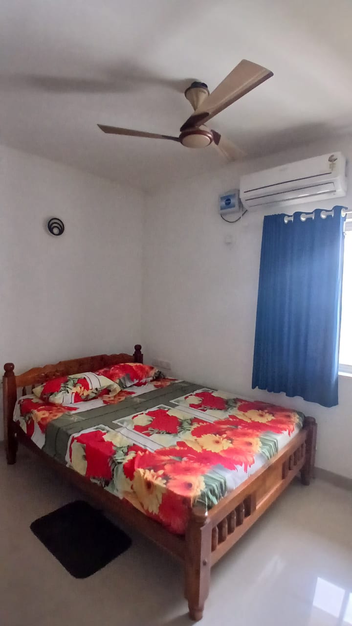 1952sqft 3BHK Flat