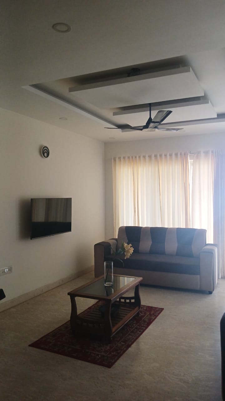 1952sqft 3BHK Flat