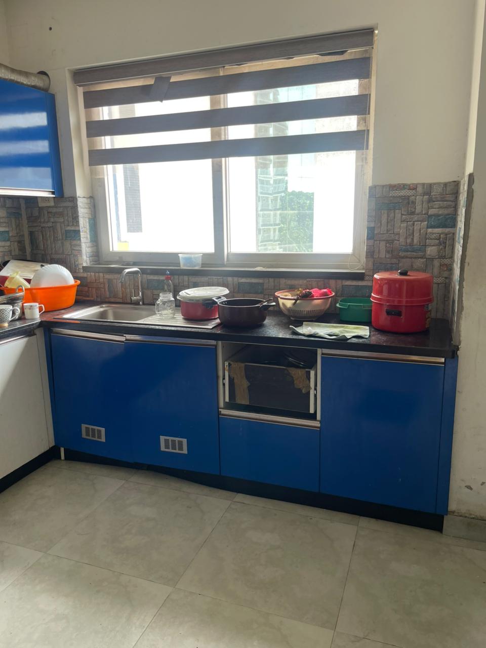 1958sqft 3BHK Fully furnished Flat