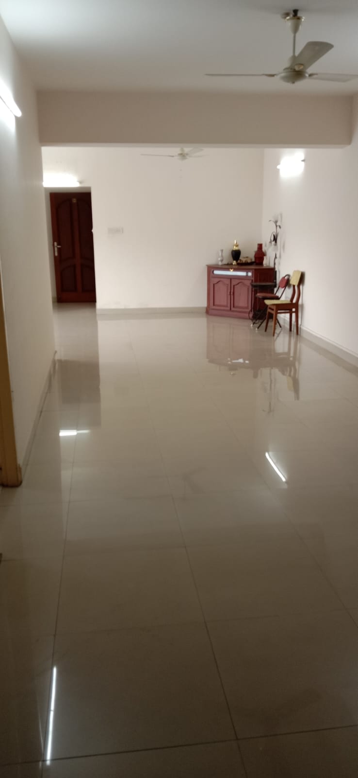 1975 sqft, 3BHK Semifurnished Flat in MG Road, Ernakulam - for sale in M G Road, Kochi ( Ernakulam ), Kerala