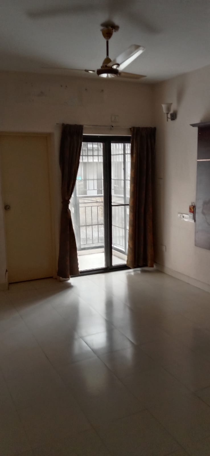 1975 sqft, 3BHK Semifurnished Flat in MG Road, Ernakulam