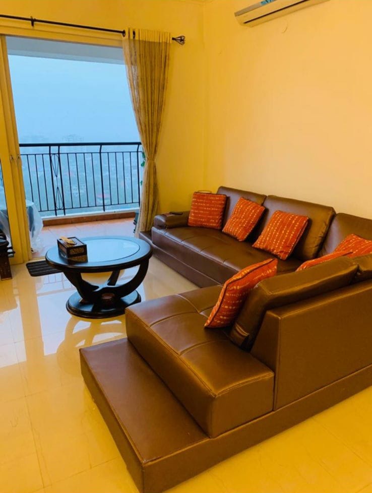 1980sqft 3BHK Fully furnished Apartment