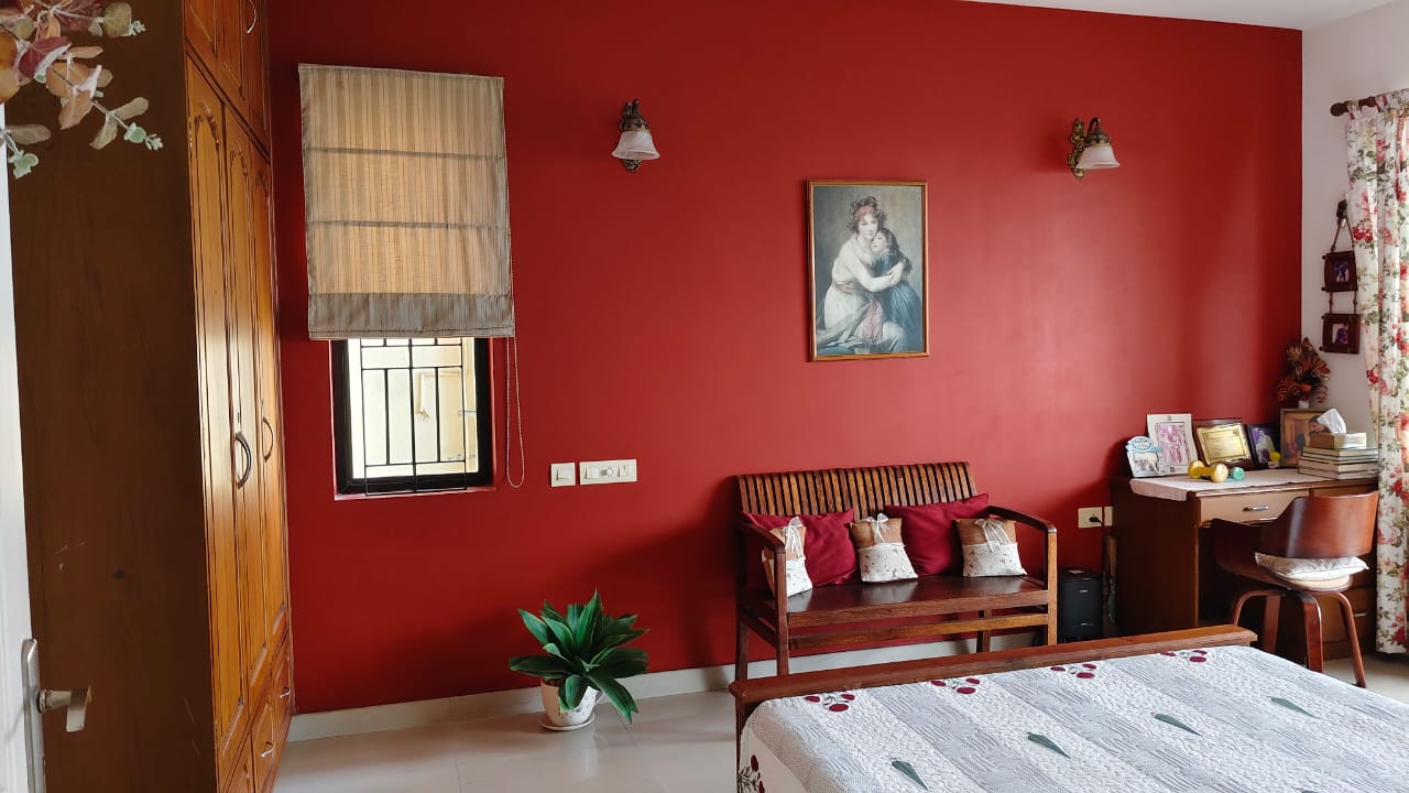 1980sqft 3BHK fully furnished Flat