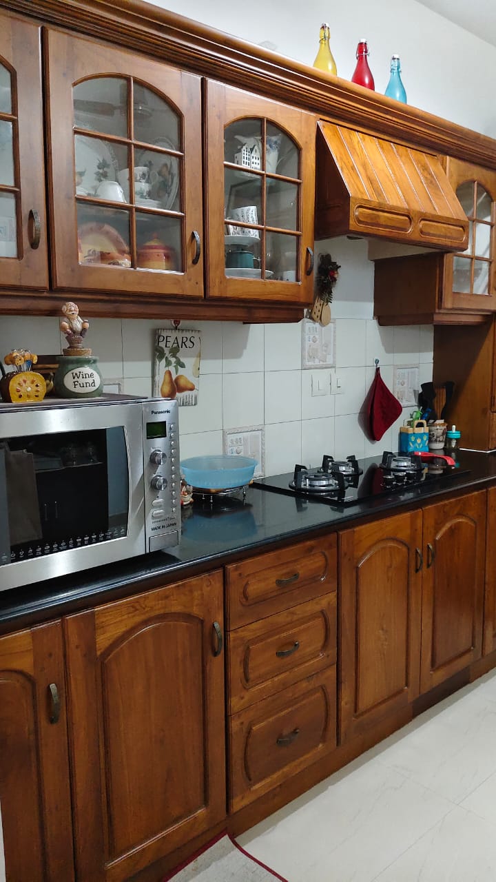 1980sqft 3BHK fully furnished Flat