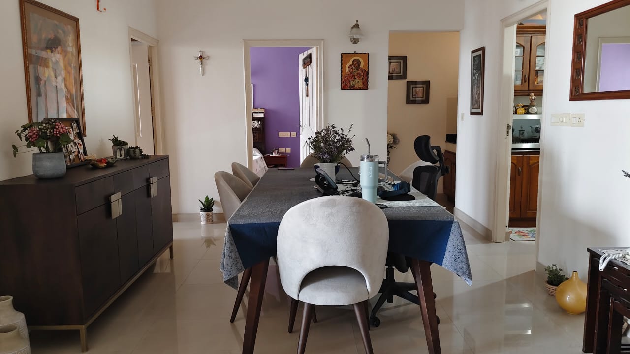 1980sqft 3BHK fully furnished Flat