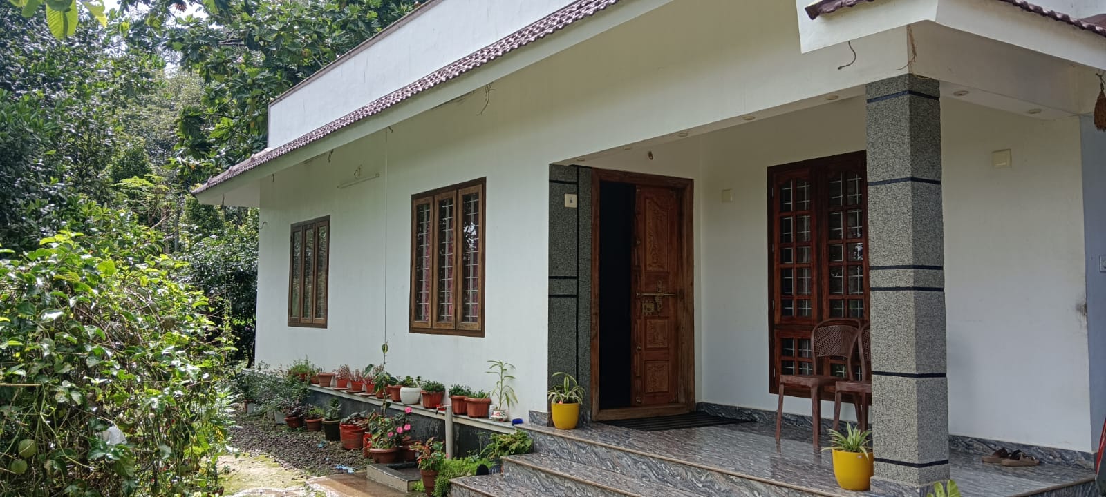 2.5Acres of Land with 1850sqft House