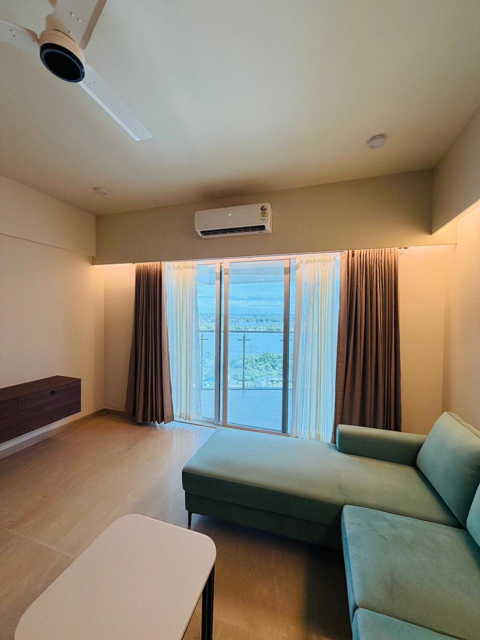 2000sqft 3BHK Fully furnished flat - for sale in marine drive, Kochi ( Ernakulam ), Kerala