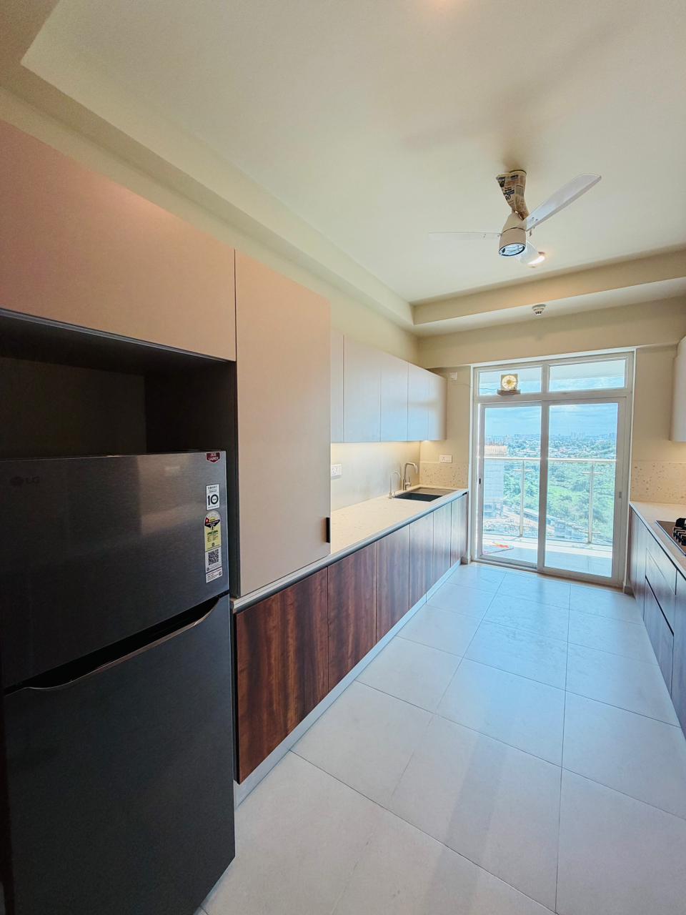 2000sqft 3BHK Fully furnished flat