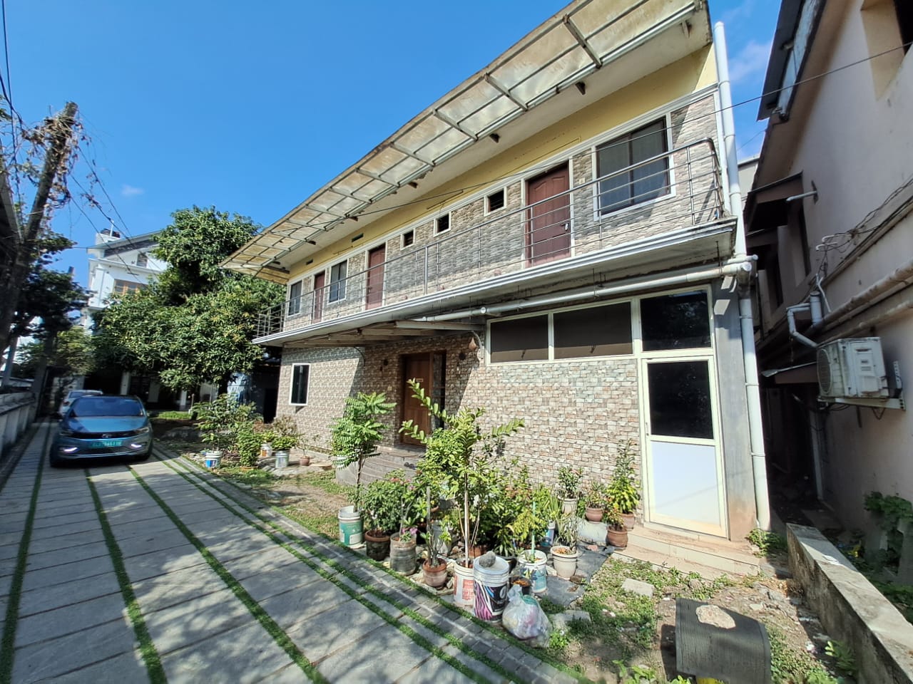 2000sqft 3BHK Residential/semicommercial Building