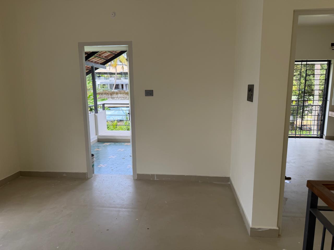 2000sqft 3BHK Semifurnished House