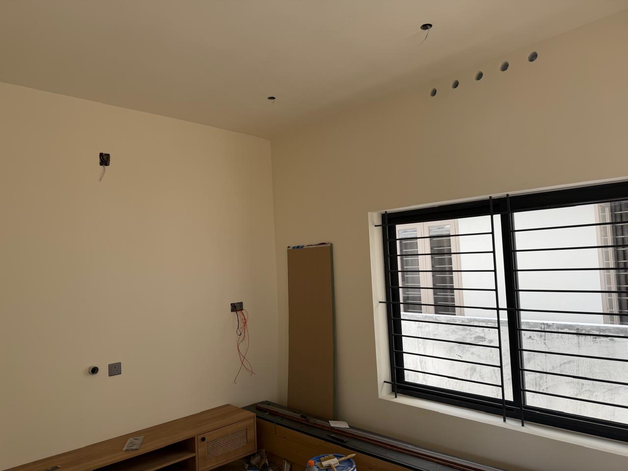 2000sqft 3BHK Semifurnished House