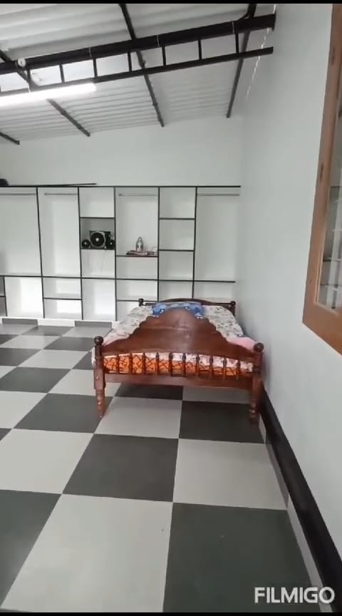 2000sqft 3BHK Semifurnished House with 32cents of Land