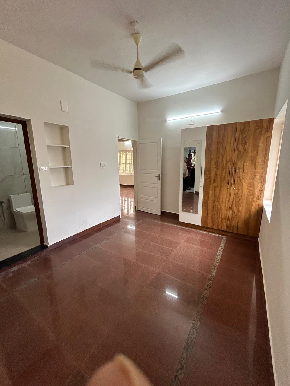 2000sqft 3BHK Semifurnished Independent house - for sale in Vennala, Kochi ( Ernakulam ), Kerala