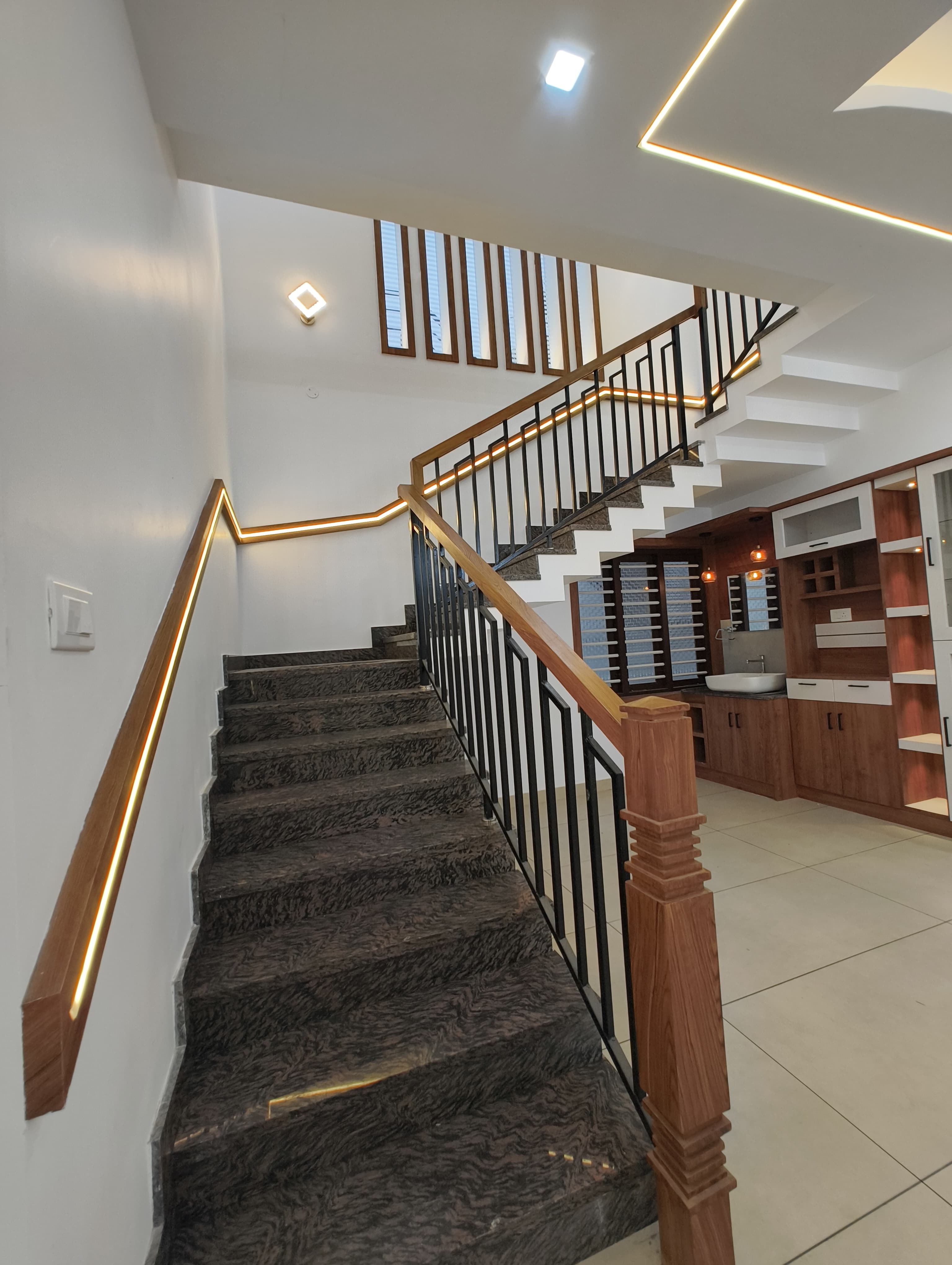 2000sqft 3BHK Semifurnished New House with 4.250 cents of Land