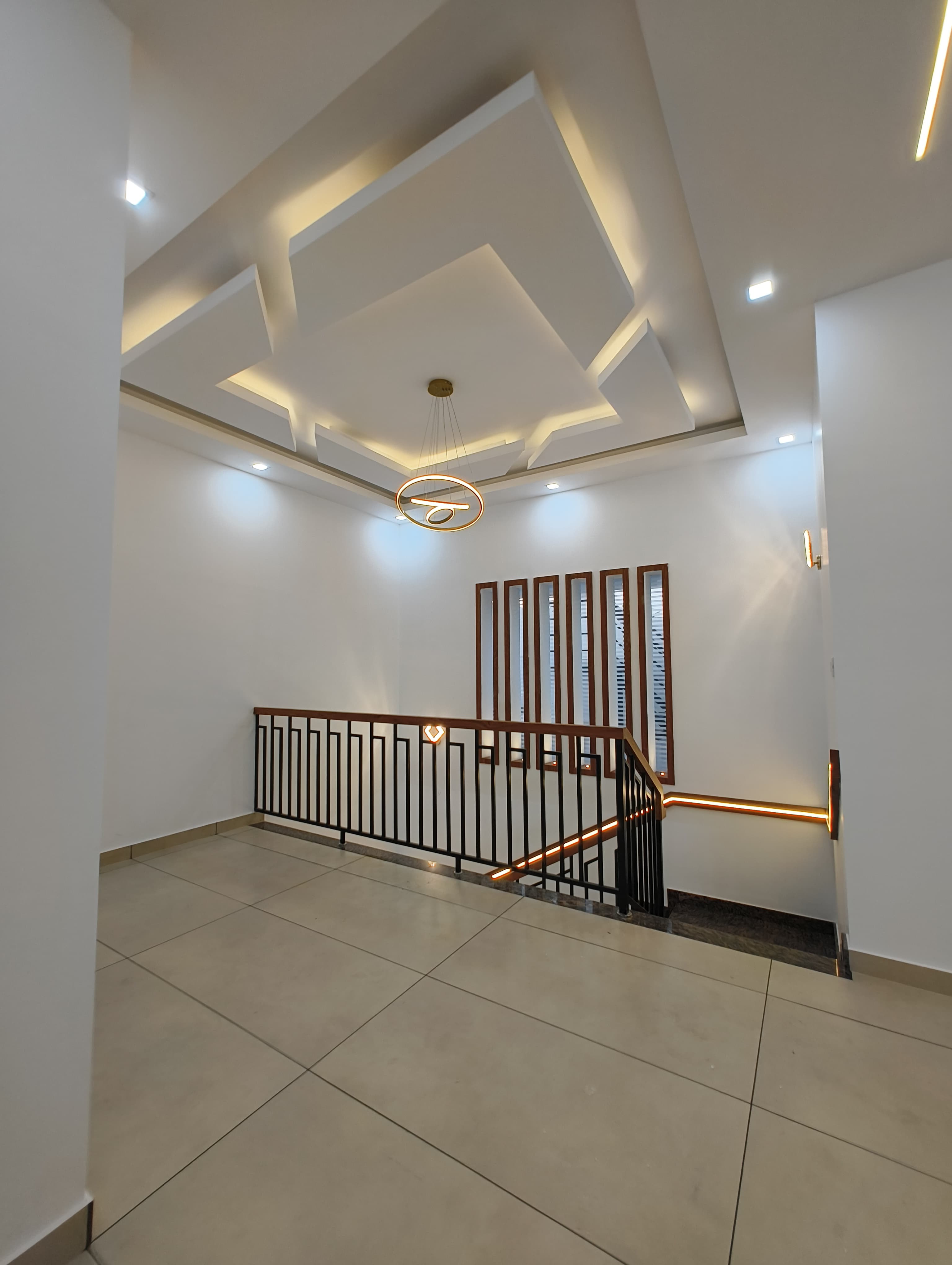 2000sqft 3BHK Semifurnished New House with 4.250 cents of Land