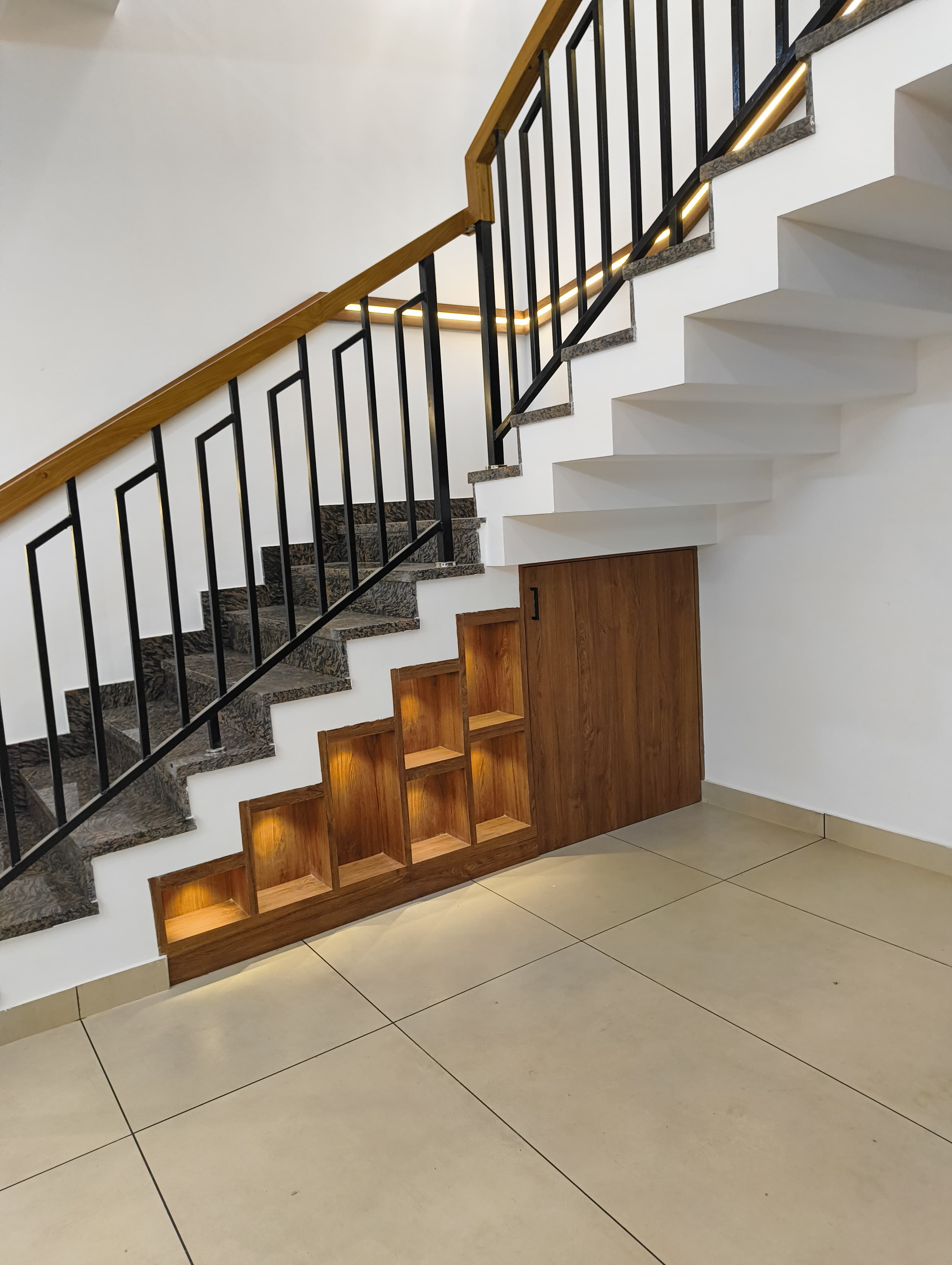 2000sqft 3BHK Semifurnished New House with 4.250 cents of Land