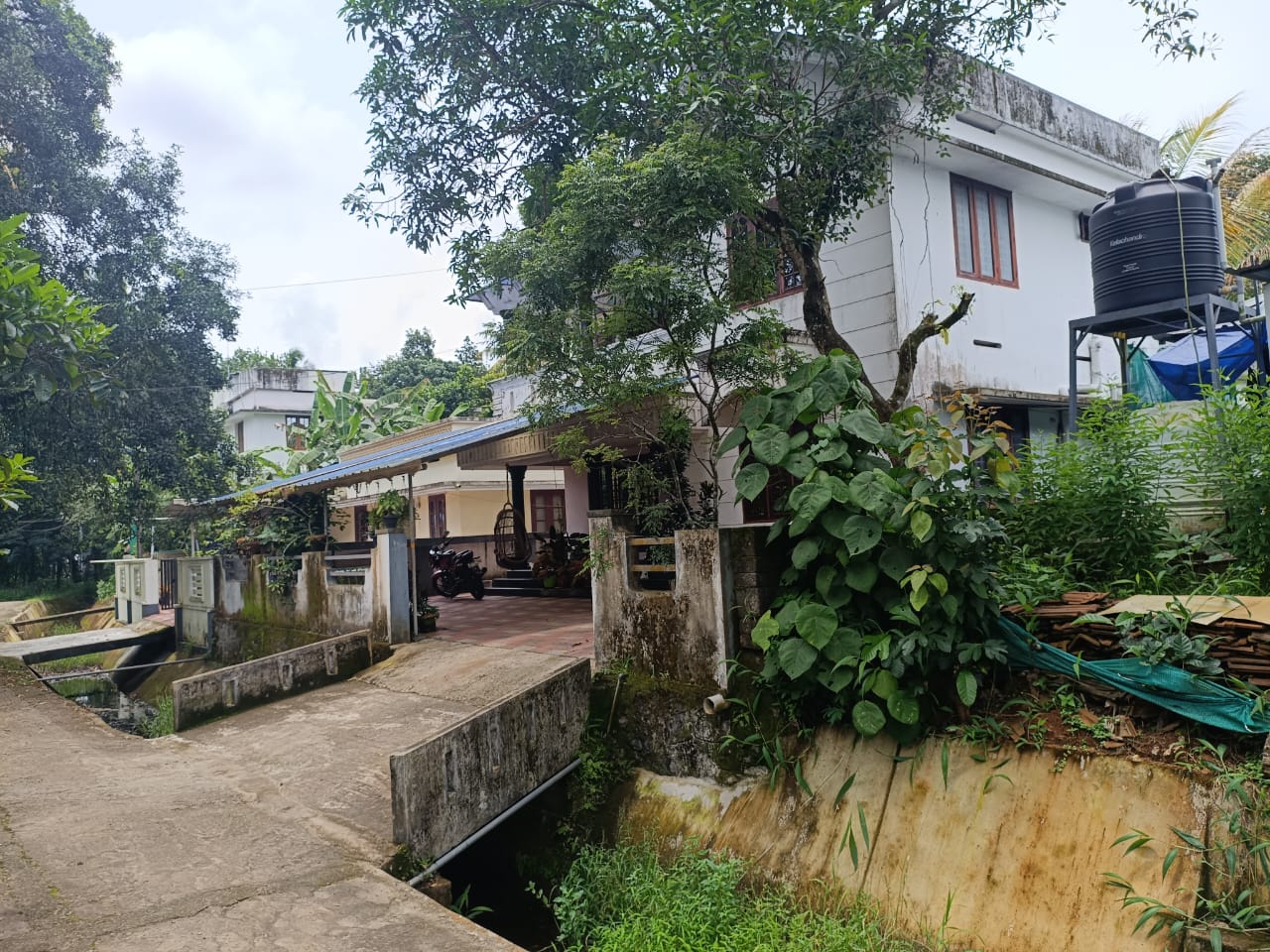 2000sqft 4BHK House - for sale in Pallikkara, Kochi ( Ernakulam ), Kerala