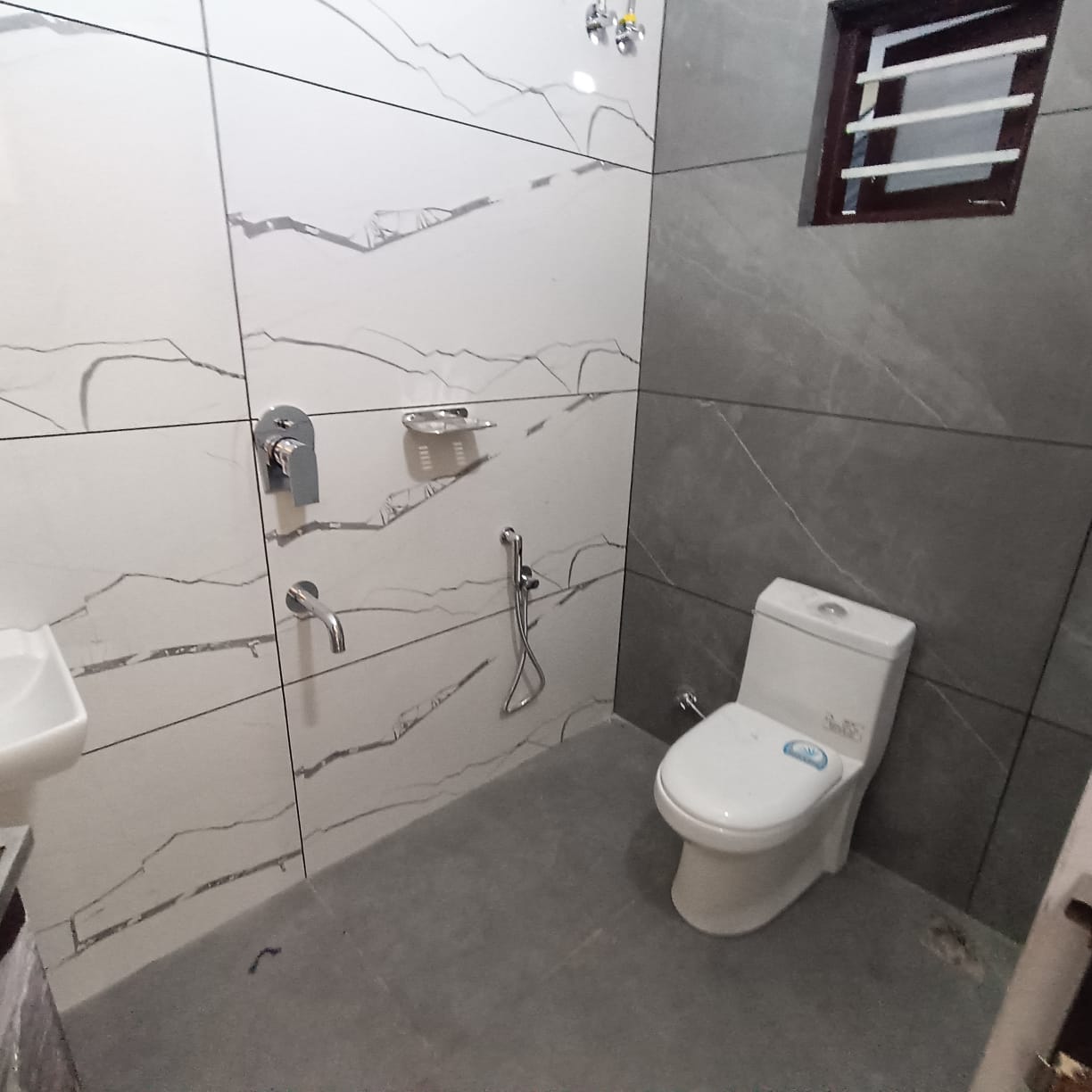 2050 sqft, 4BHK Brandnew House with 4.5cent in Edapally
