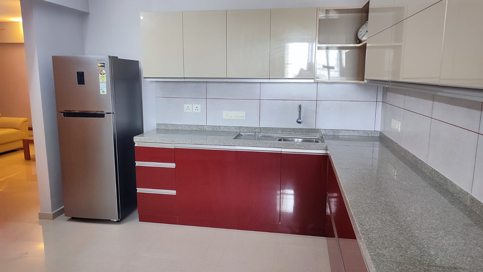 2100sqft 3BHK Fully furnished Flat