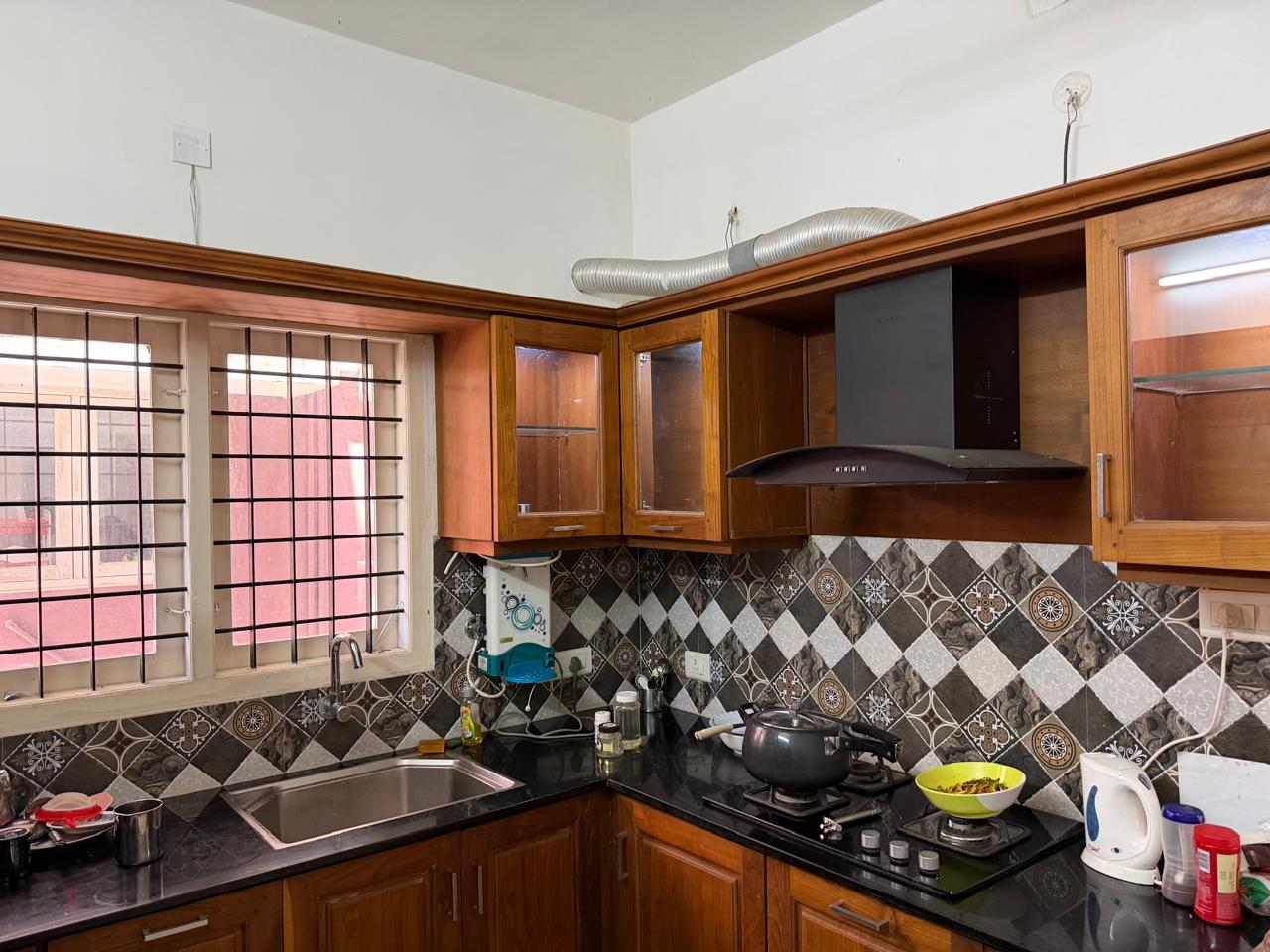 2100sqft 4BHK Fully furnished House for Rent