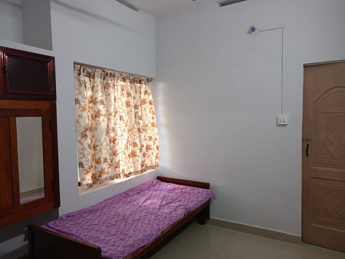 2100sqft 4BHK Furnished House