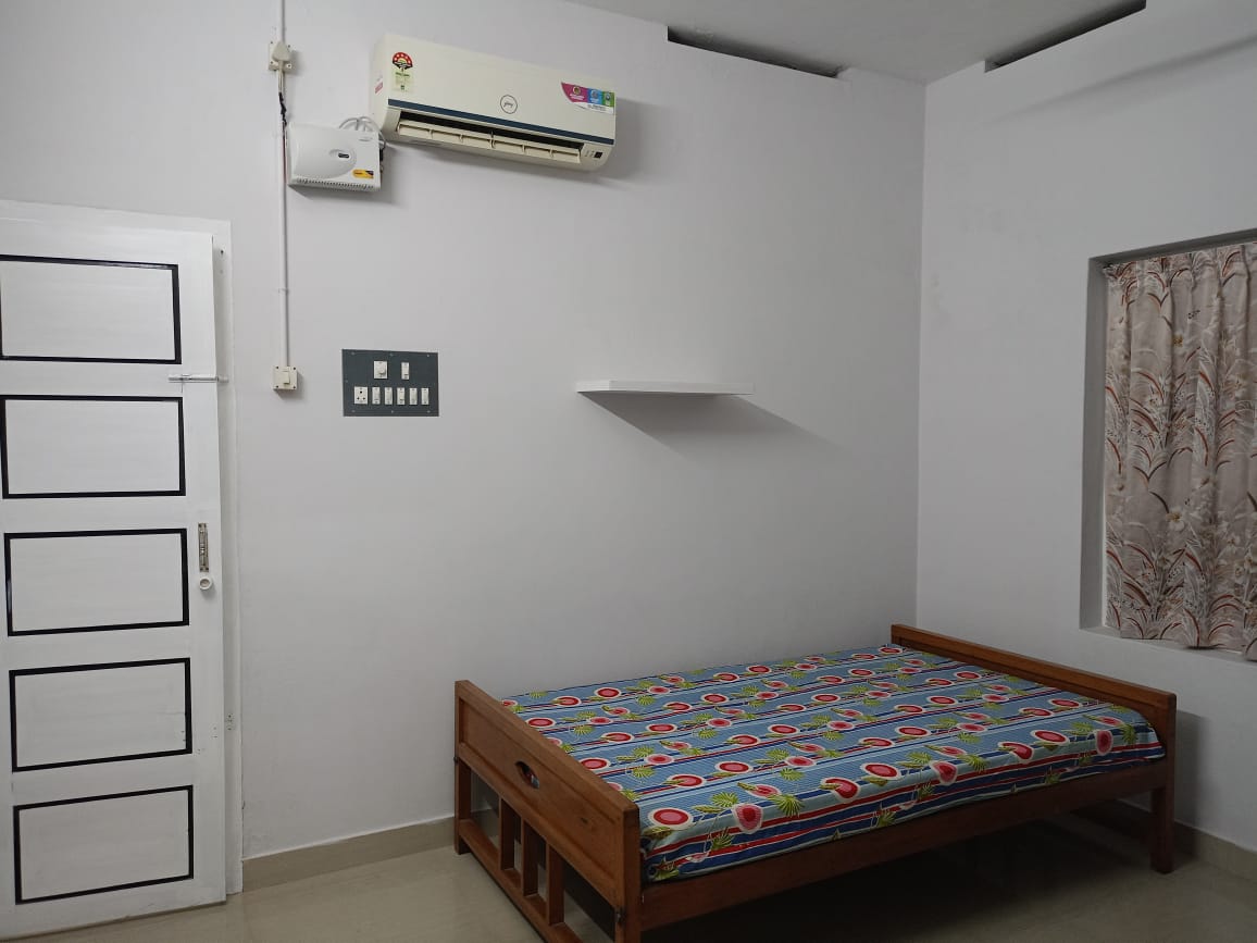 2100sqft 4BHK Furnished House