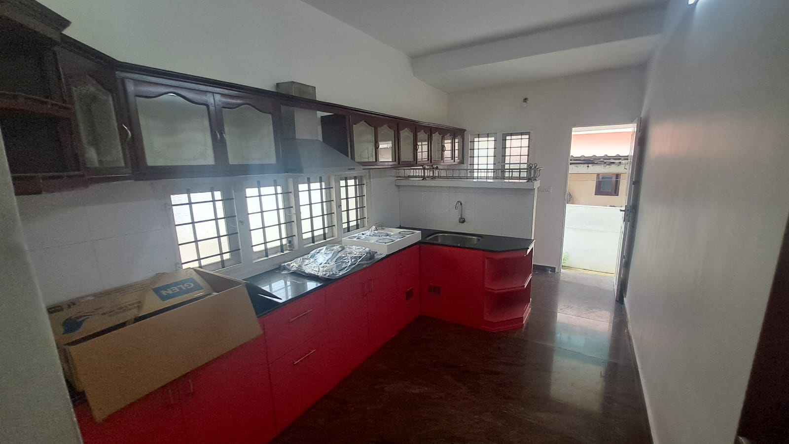 2100sqft 4BHK Semifurnished House