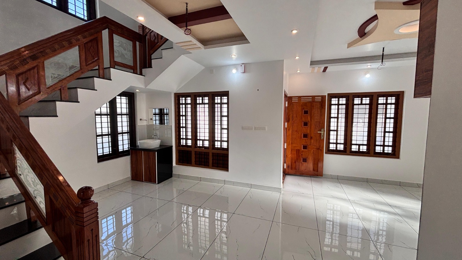 2100sqft4BHK Semifurnished Villa with 5.300cent