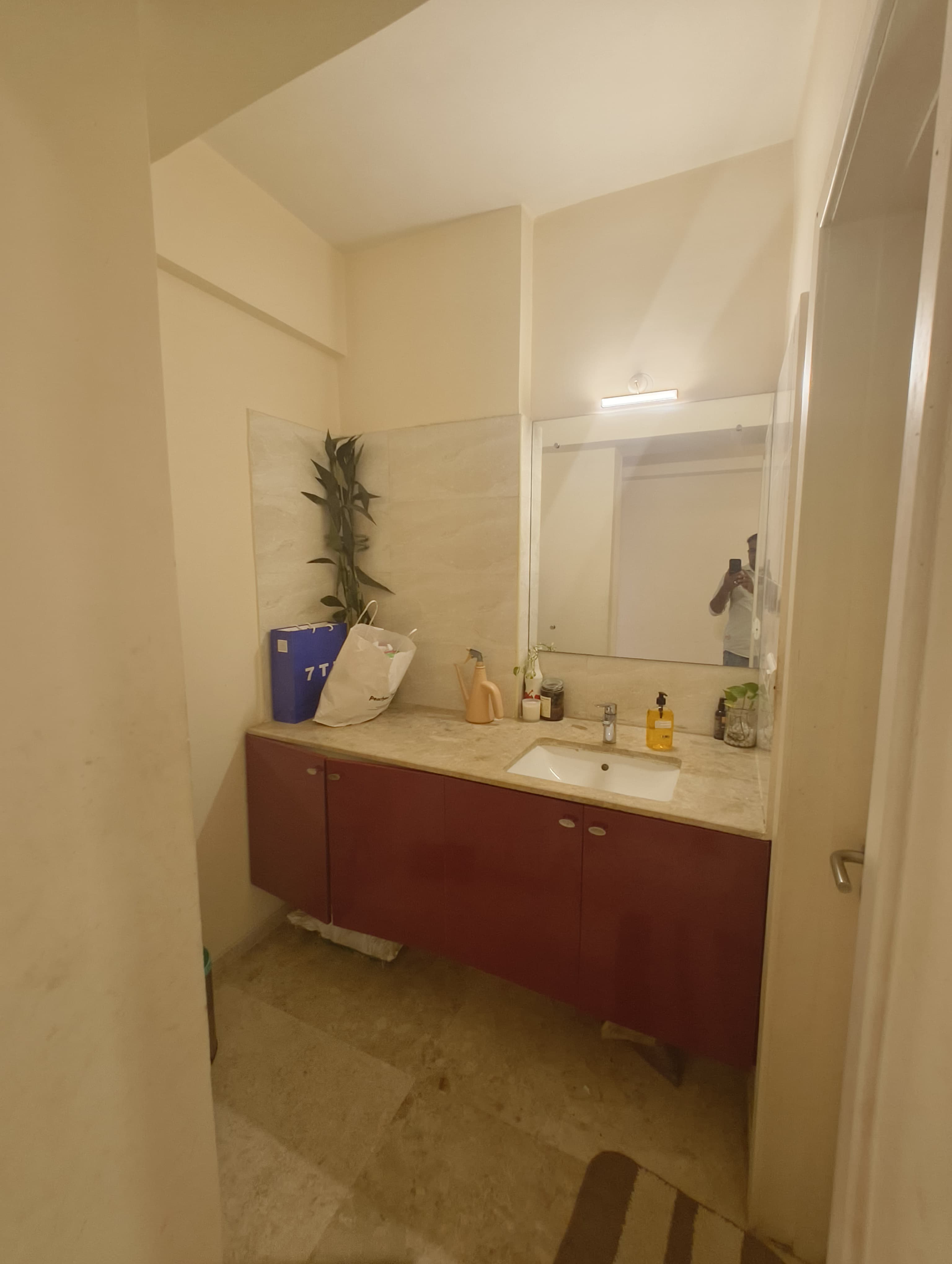 2103sqft 3BHK Fully furnished Flat