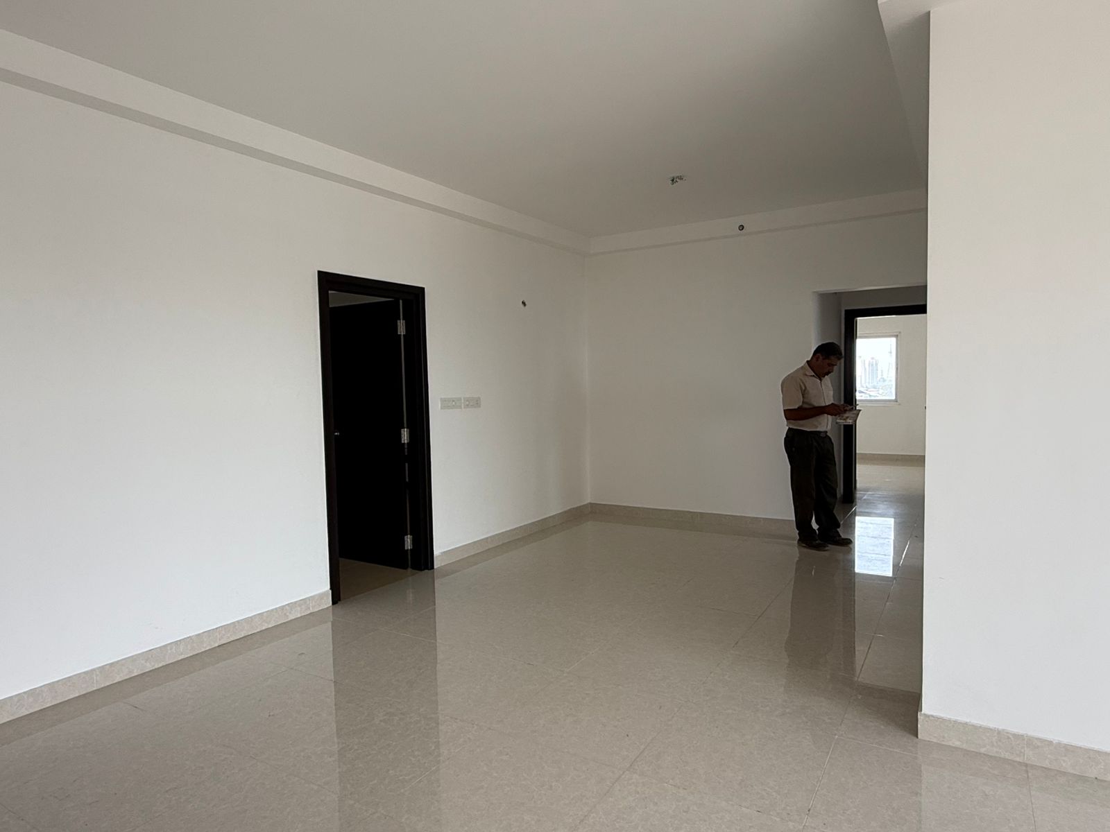 2163sqft 3BHK Flat
