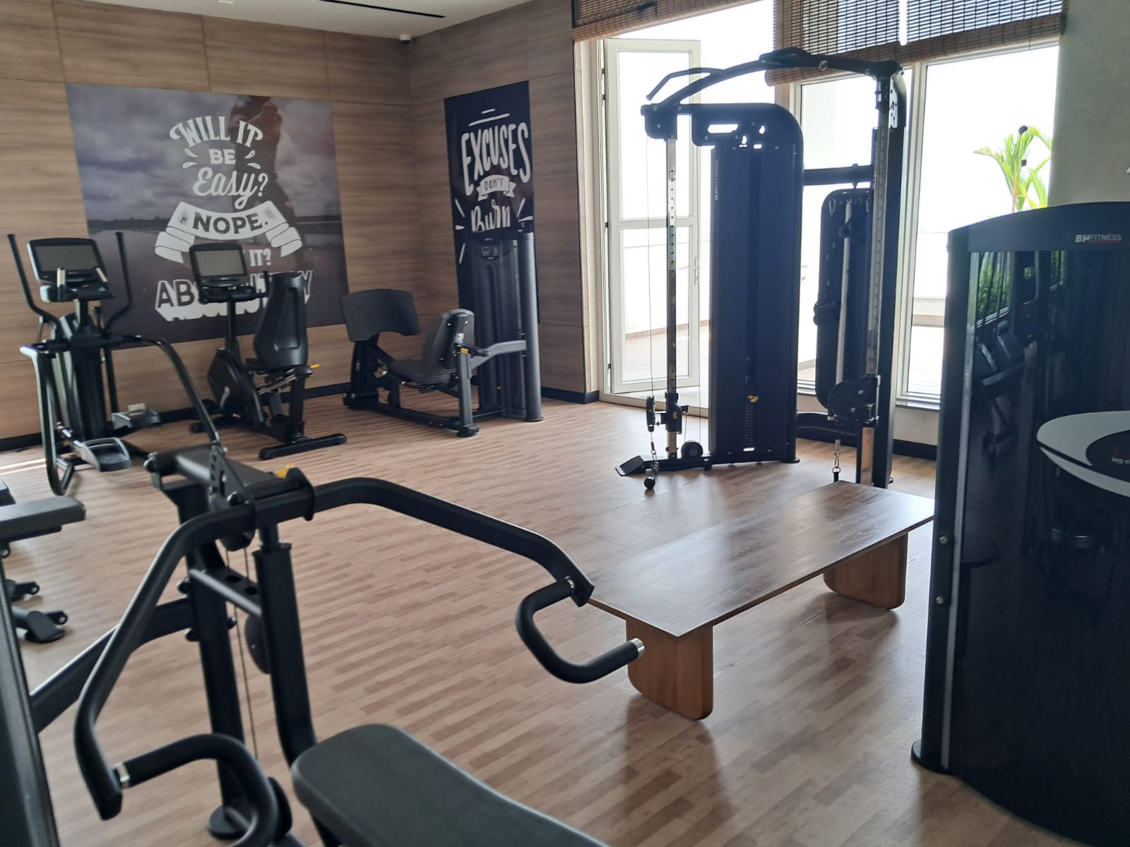 2163sqft 3BHK Unfurnished Brand new Flat