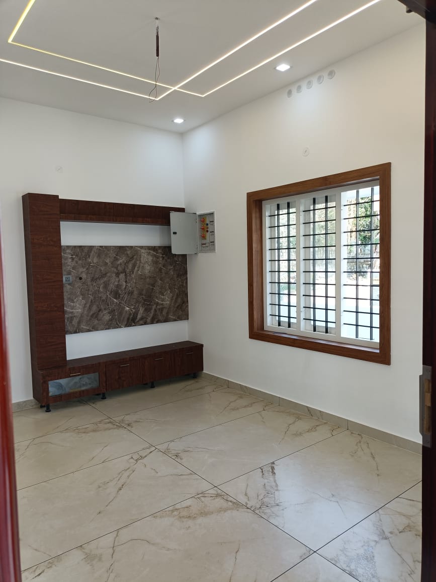 2180sqft 4BHK Semifurnished House