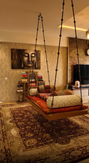 2200sqft 2BHK Luxury Fully furnished flat