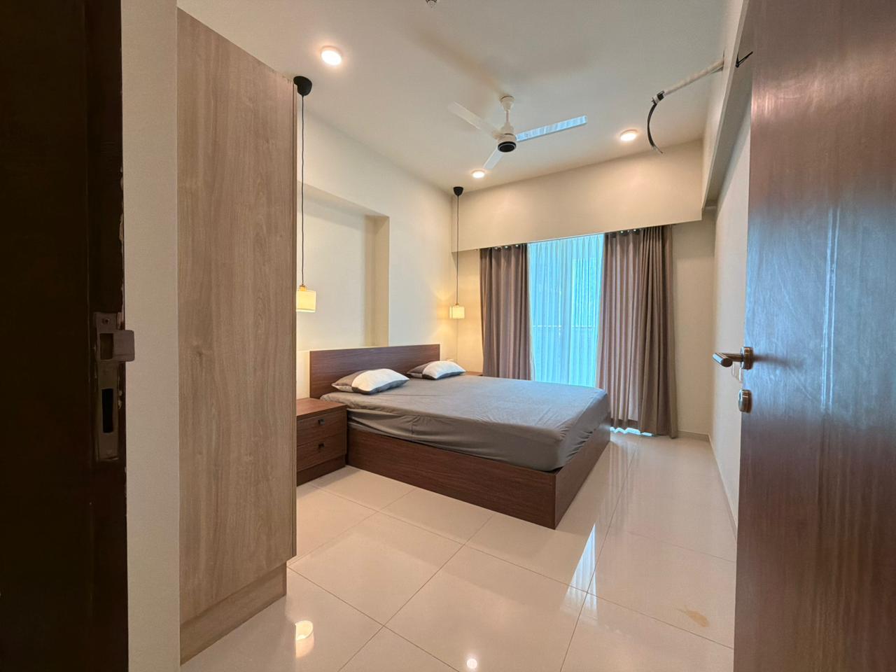 2200sqft 3BHK Fully furnished Flat