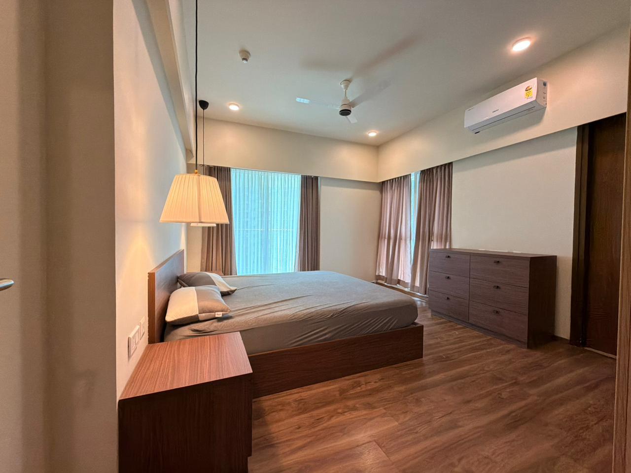 2200sqft 3BHK Fully furnished Flat