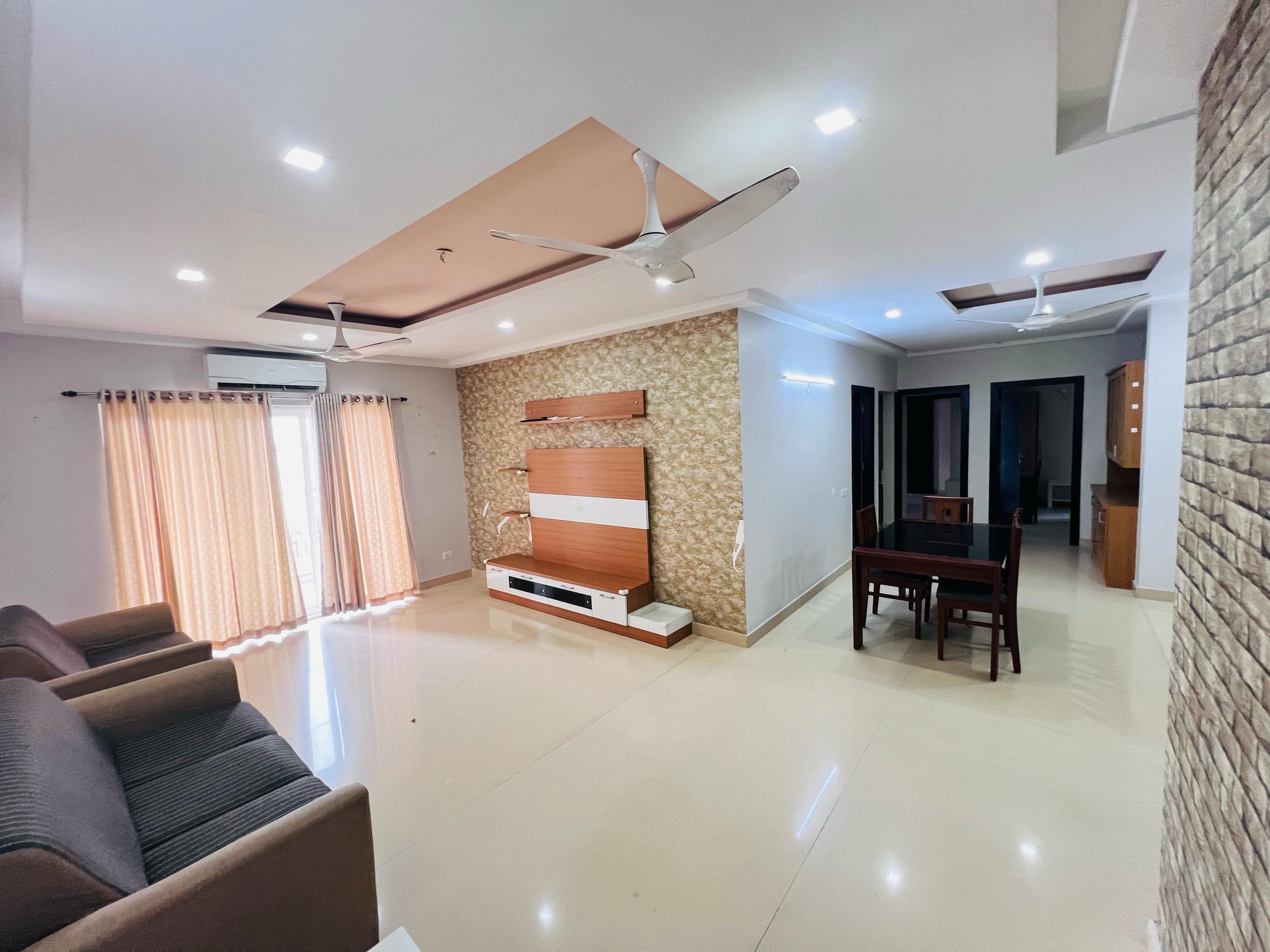 2200sqft 3BHK Fully furnished Flat in Marine Drive