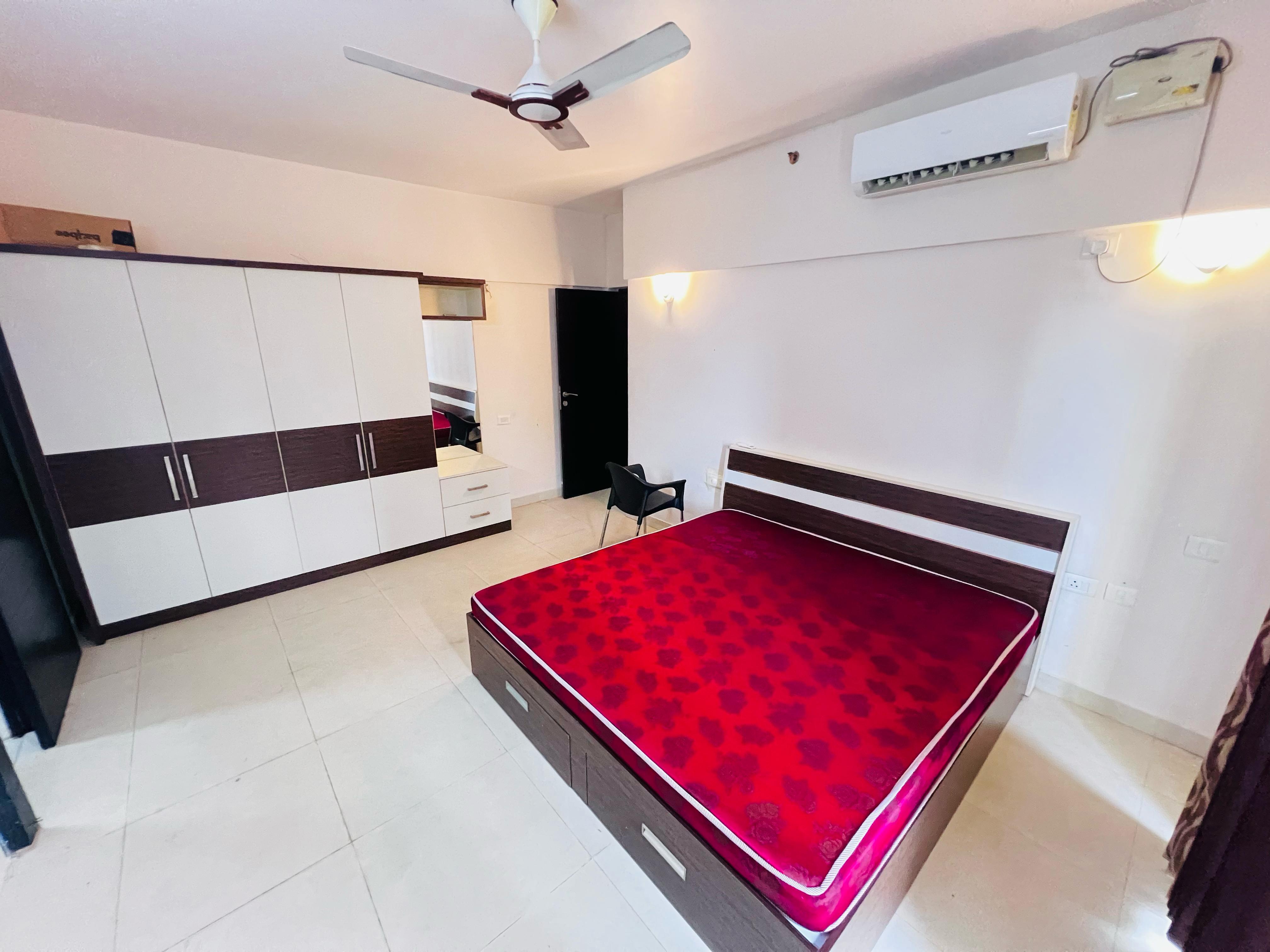 2200sqft 3BHK Fully furnished Flat