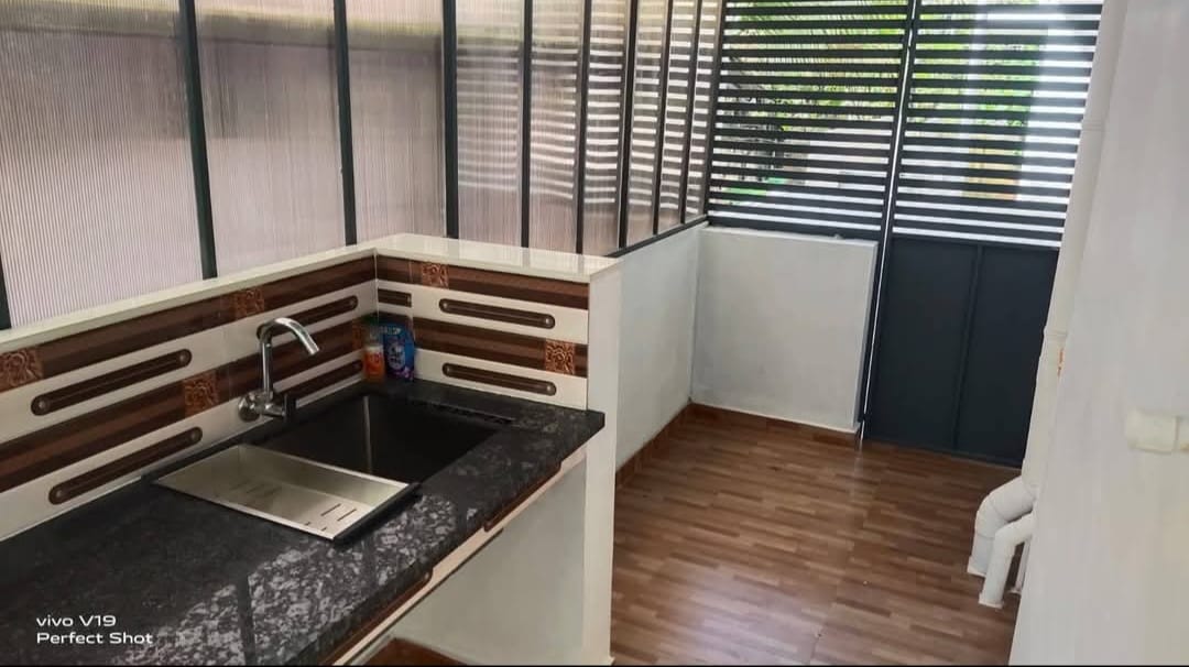 2200sqft 5BHK Semifurnished House