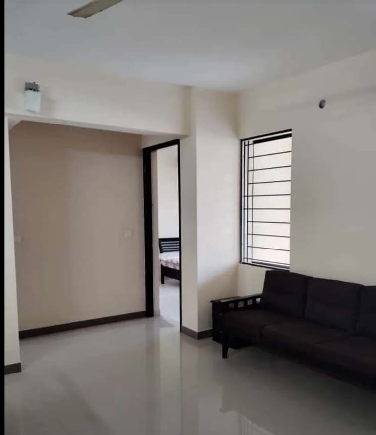 2221sqft 3BHK Furnished Apartment
