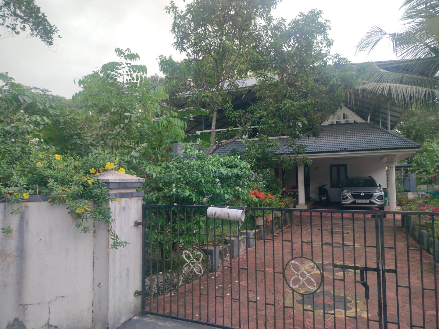 23 Cents of Land with 3bhk House