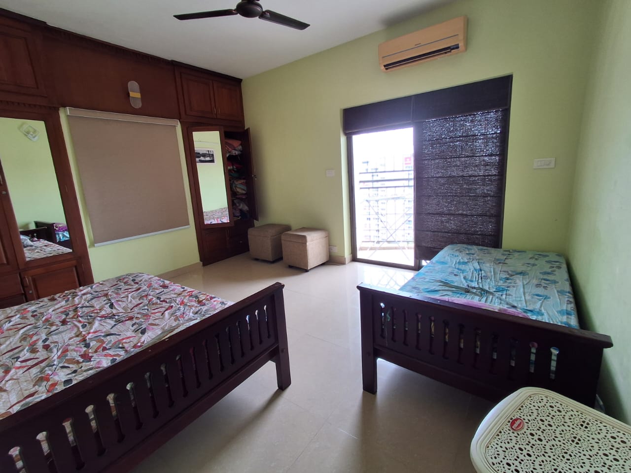 2300sqft 3BHK Fully Furnished Flat